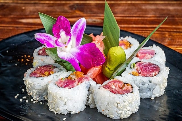 ESPICY TUNA ROLL.
