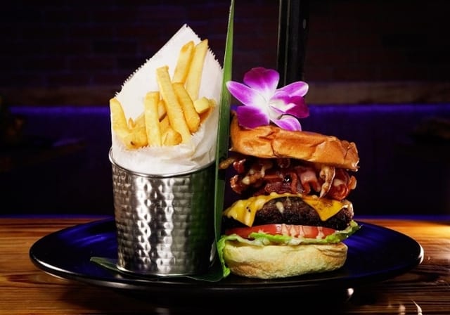 EL TIESTO BURGER.